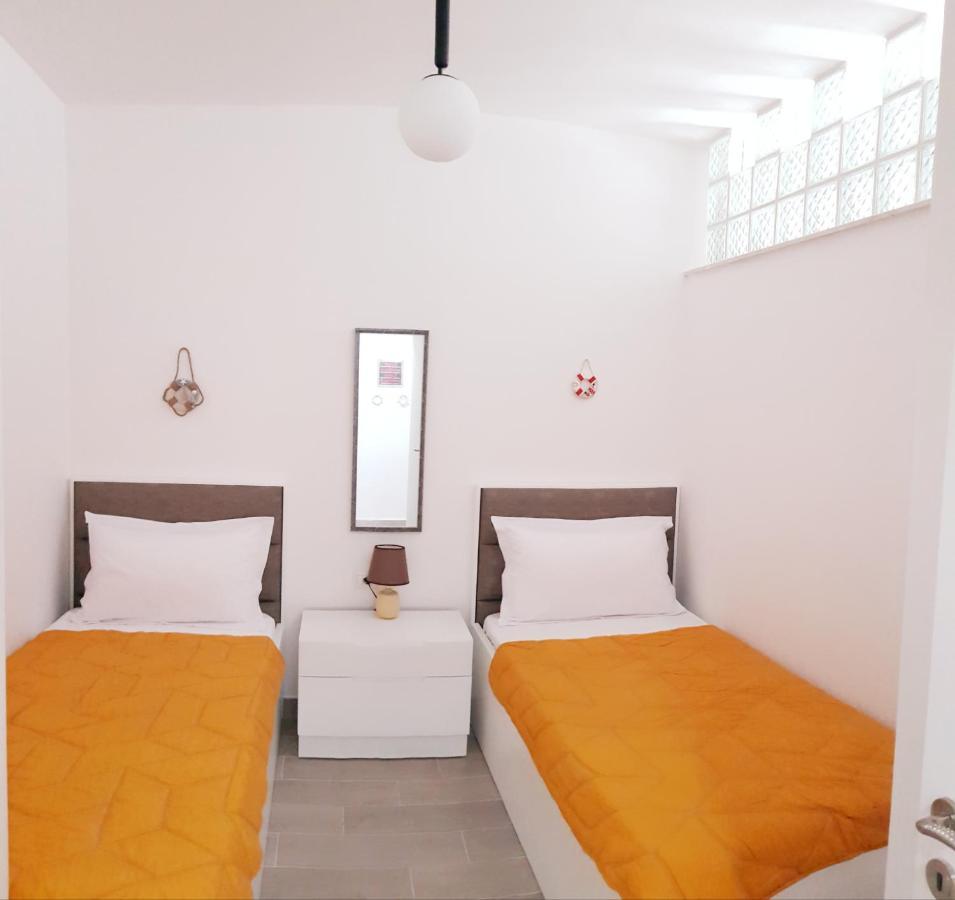 Bindi Apartment Himare Exterior photo